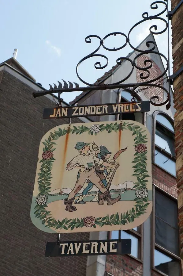 **** Bed & Breakfast Charming Suites Jan Zonder Vrees Antwerp Belgium