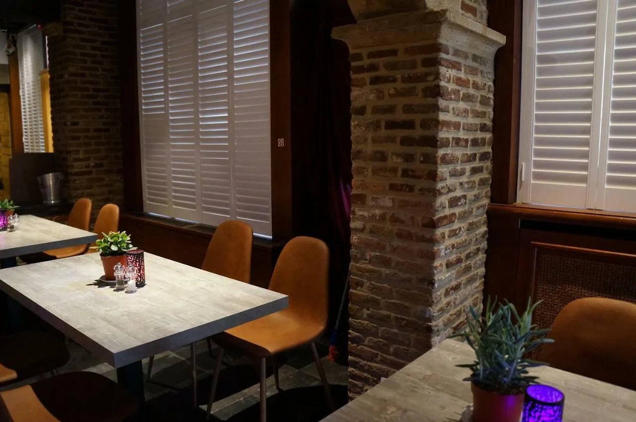 Charming Suites Jan Zonder Vrees Antwerp Bed & Breakfast