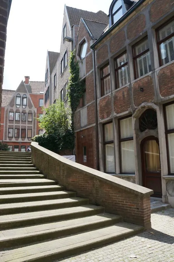 Charming Suites Jan Zonder Vrees Antwerp Bed & Breakfast